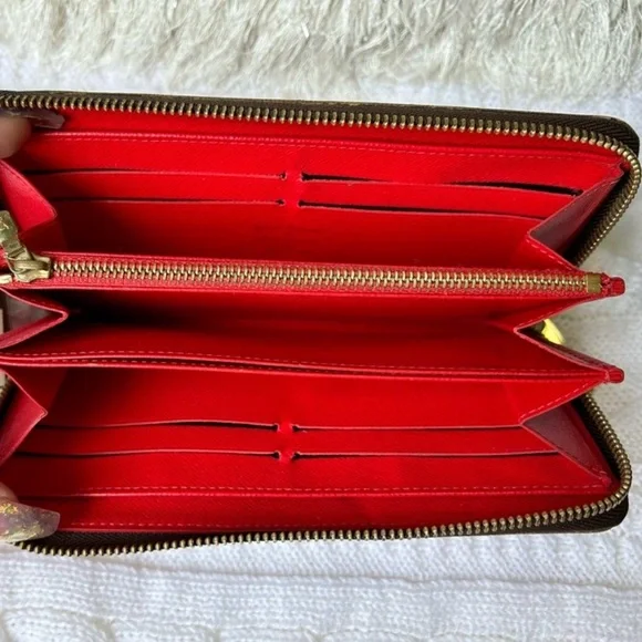 RARE Louis Vuitton x Yayoi Kusama • Zippy Wallet - Picture 3 of 5